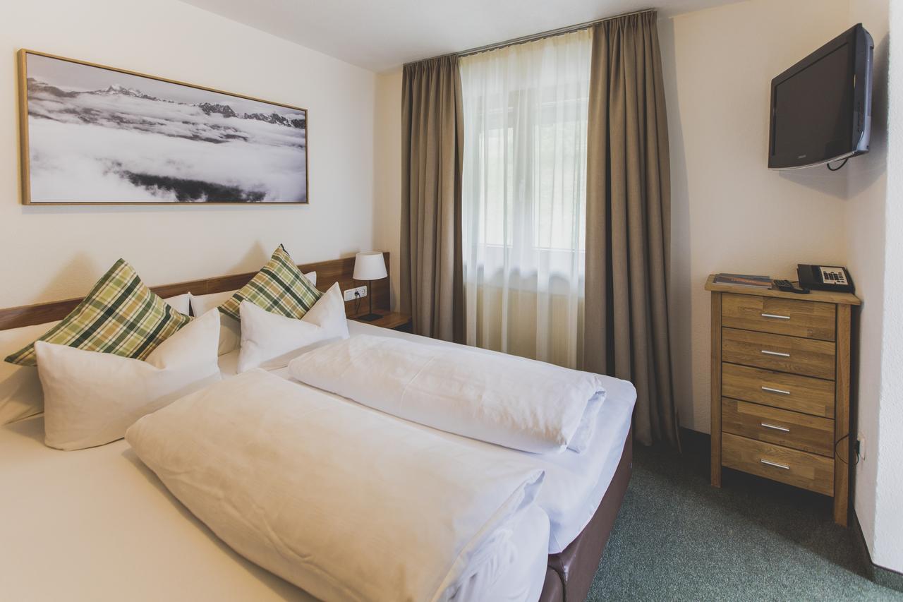 Hotel Montfort ซังคท์อันทอนอัมอาร์ลแบร์ก ภายนอก รูปภาพ